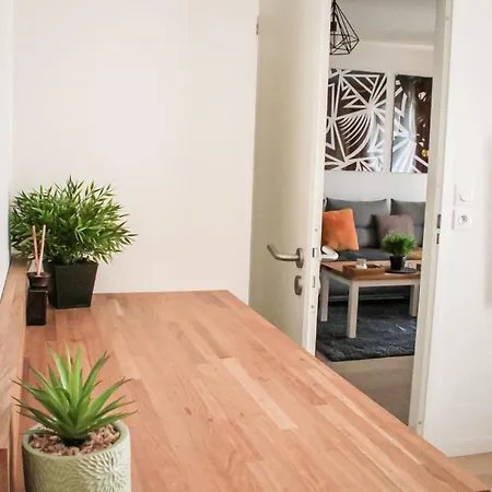 Nouveaux Quartier Bologne A Deux Pas De Mosson, Wifi, Climatisation Et Parking Gratuit Lägenhet *
